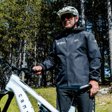 Impermeable Oakley Adult, Edició: Pal Arinsal, Andorra.